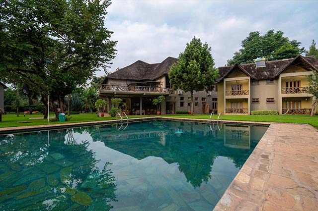 Weru Weru River Lodge