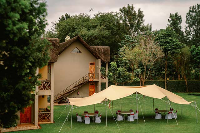 Weru Weru River Lodge
