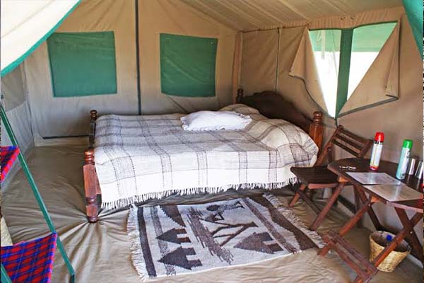 Whistling Thorn Tented Camp